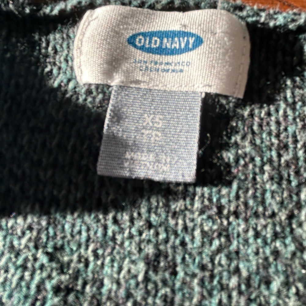 Pretty Green Sweater - Picture 2 of 2